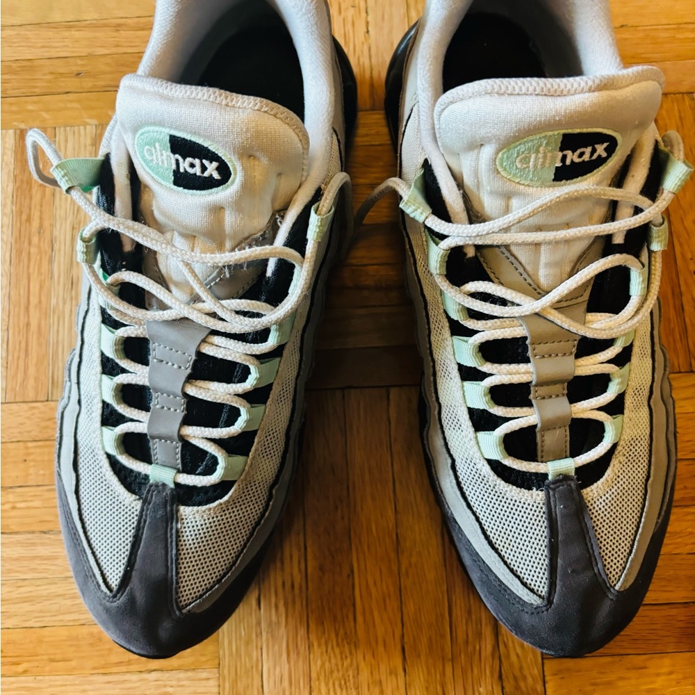 Nike Air Max Sneakers - Gray, Black, and Mint